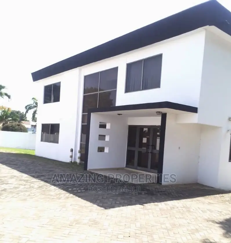 2700sqm Office Space for Dzorwulu in Dzorwulu