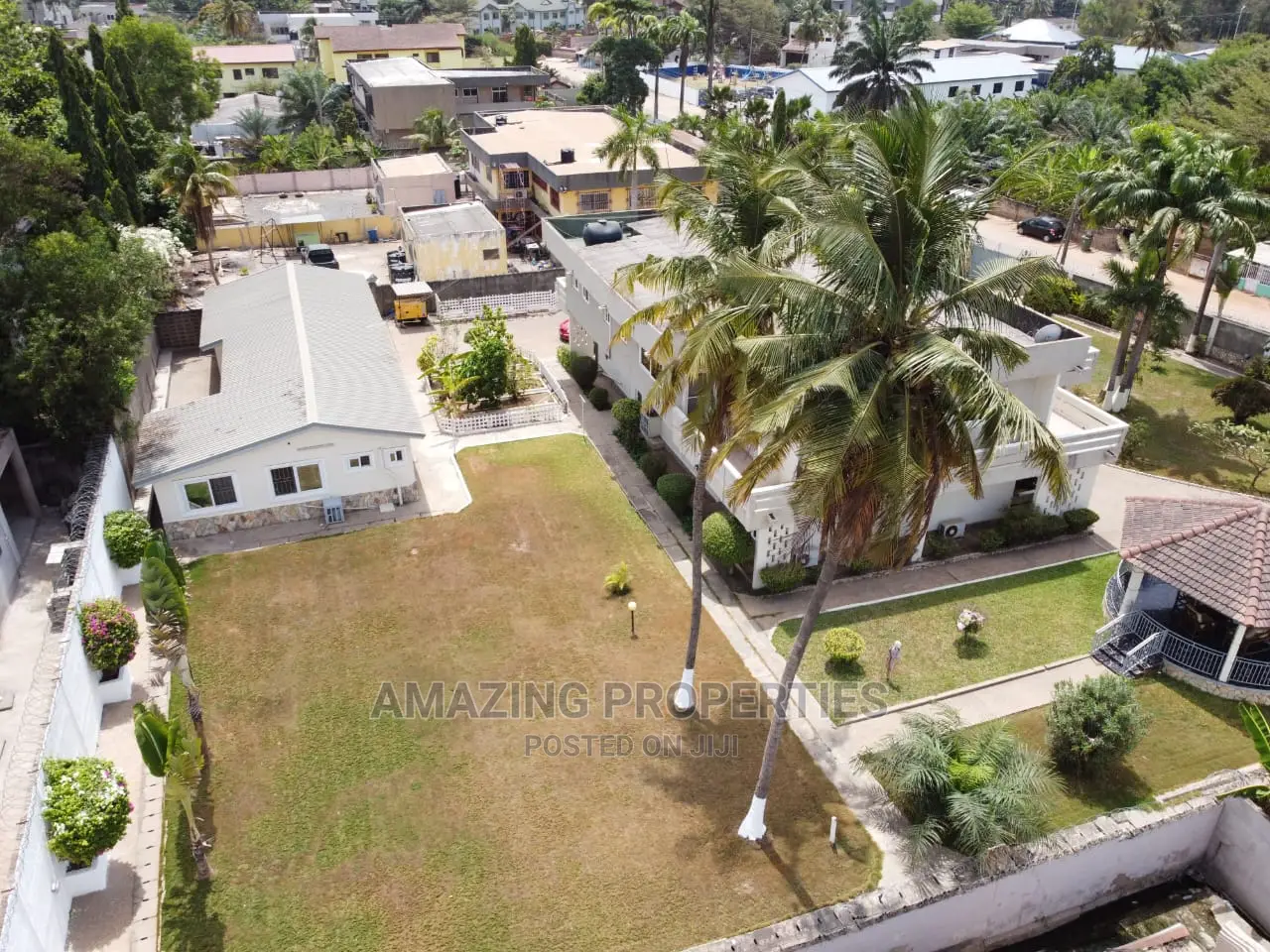 For Sale 5bed Office Boys Qt Between Airport and Dzorwulu in Dworwulu