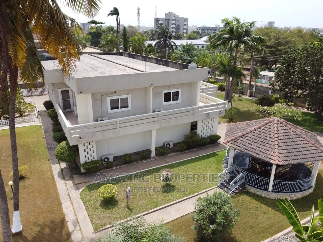 For Sale 5bed Office Boys Qt Between Airport and Dzorwulu in Dworwulu