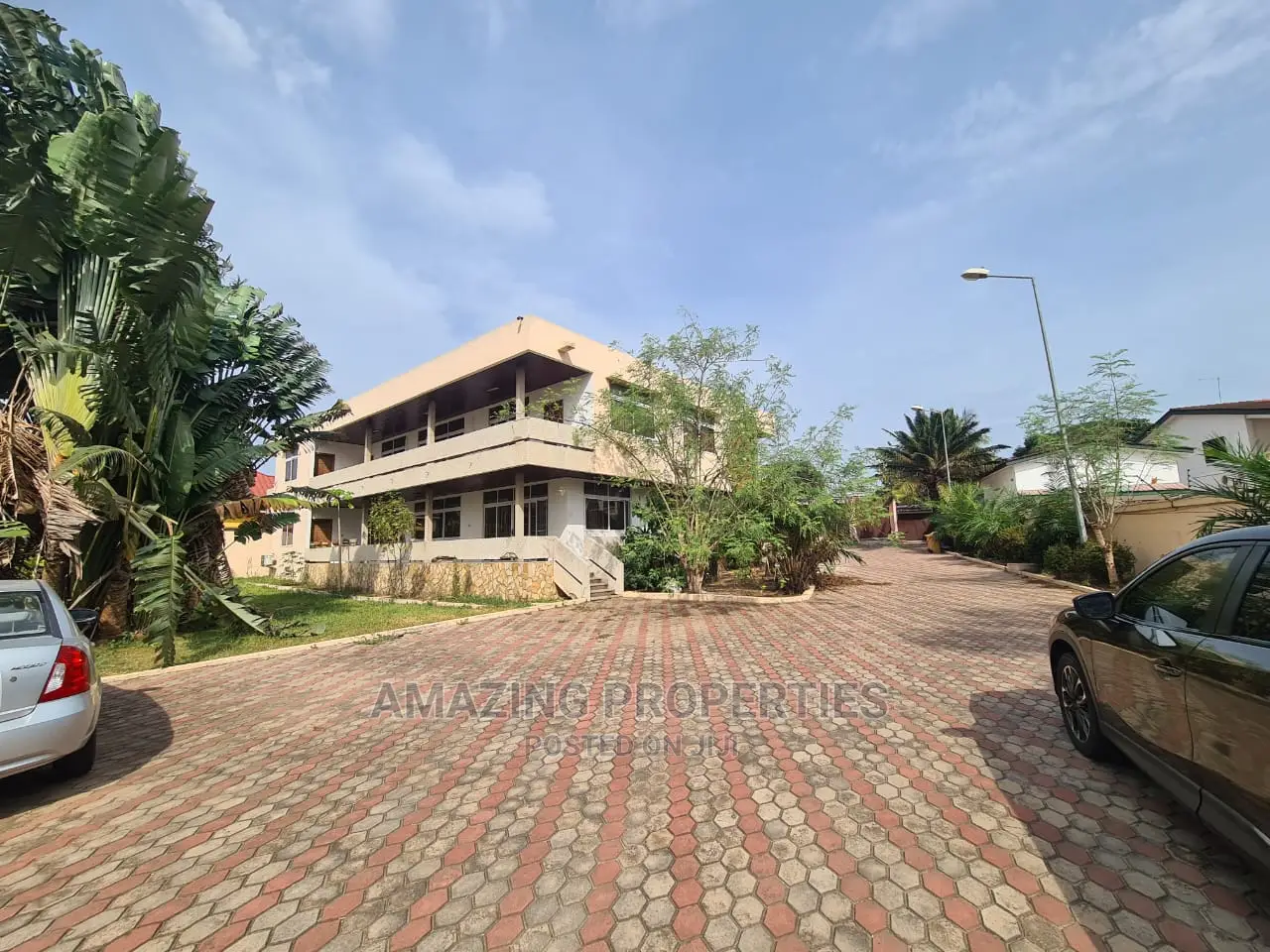 Office for Rent 5bed House 3boys Qt Airport Residential Area in Airport Residential Area