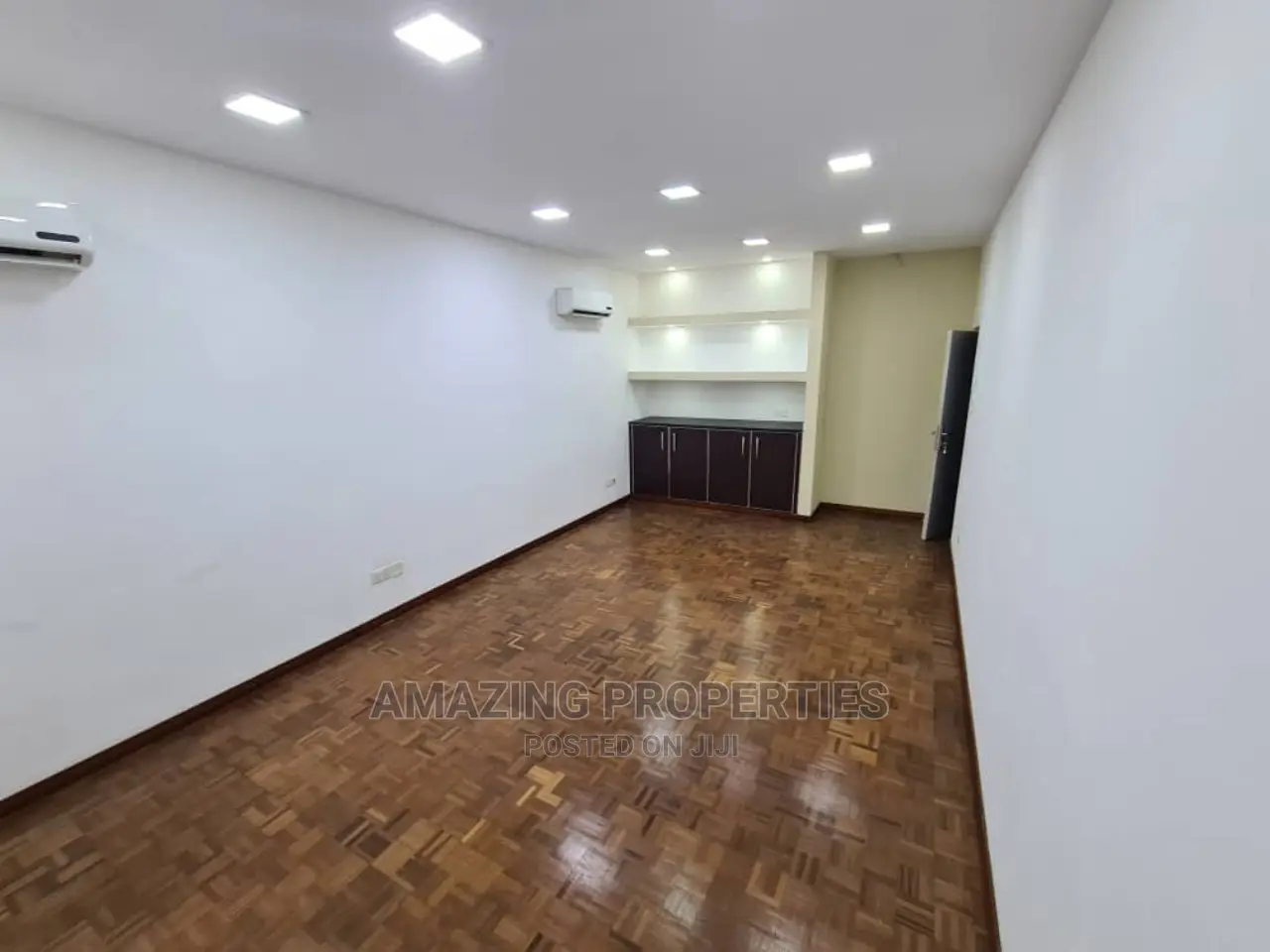 5bdrm House in Airport Residential Area for Rent in Airport Residential Area