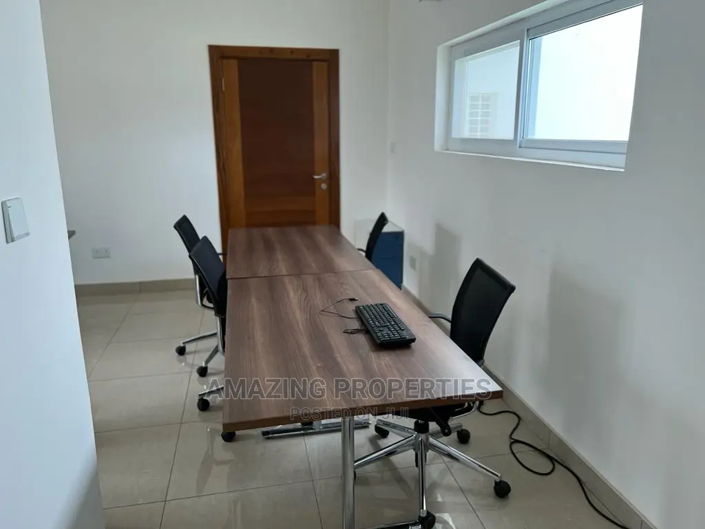 Furnished 4bdrm Townhouse/Terrace in East Cantonments for Rent in Cantonments