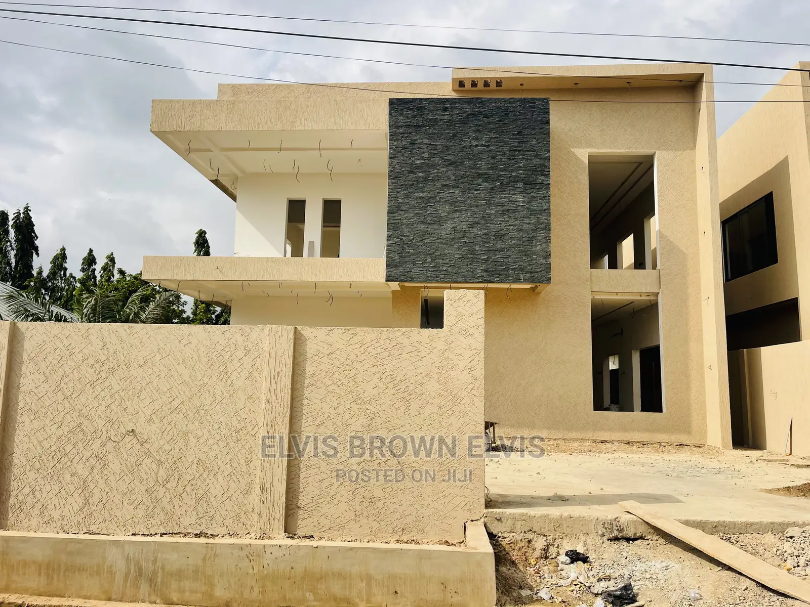 4bdrm Mansion in Living Large, East Legon for Sale in East Legon