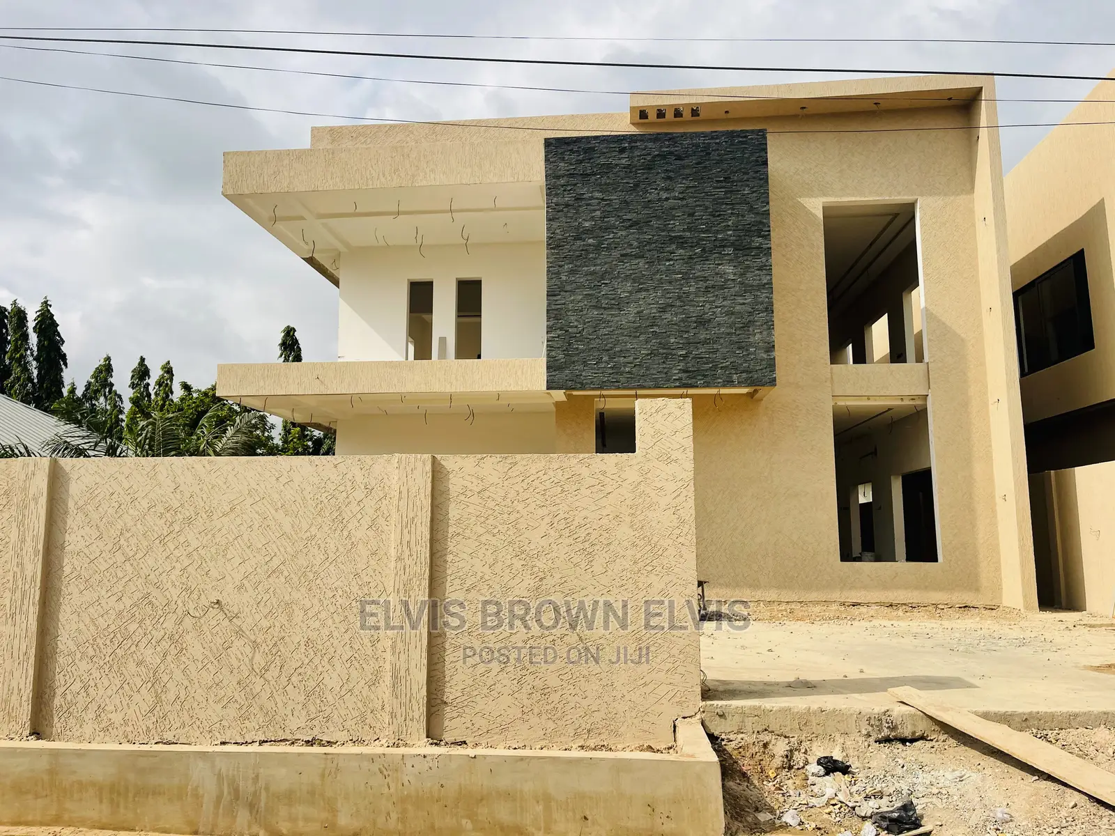 4bdrm Mansion in Living Large, East Legon for Sale in East Legon