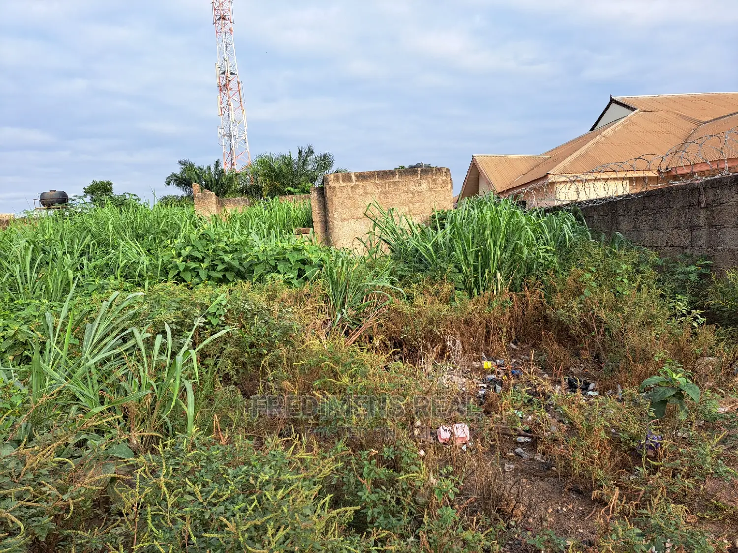 5bdrm House in Fredimens Real, Kumasi Metropolitan for sale in Kumasi Metropolitan