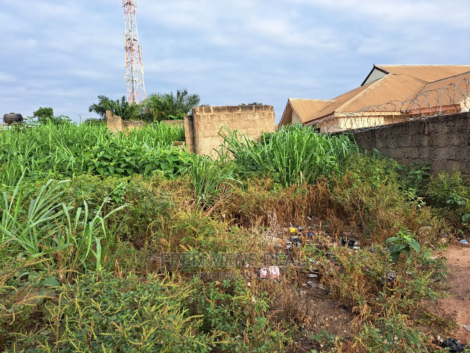 5bdrm House in Fredimens Real, Kumasi Metropolitan for sale in Kumasi Metropolitan