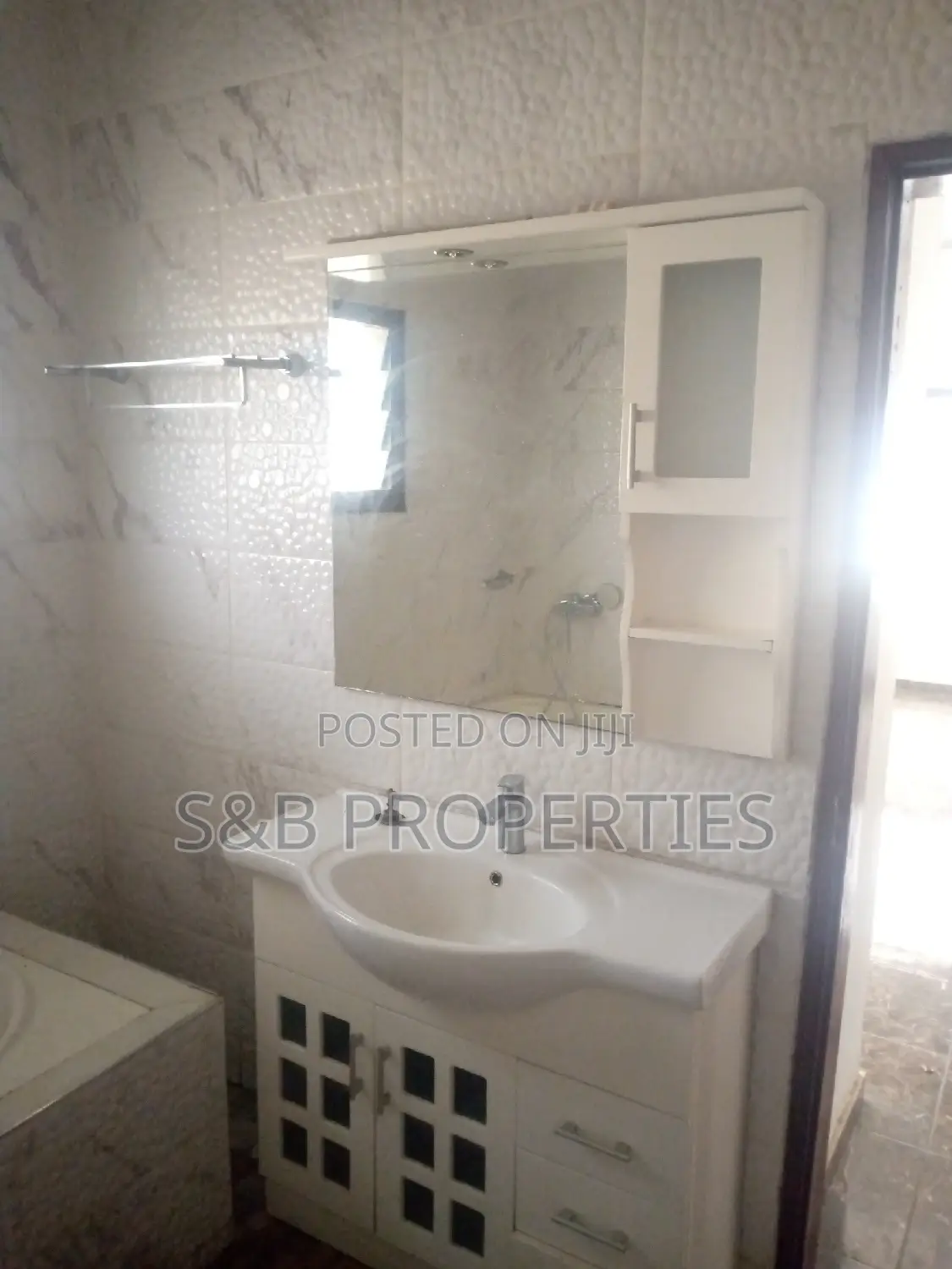 5bdrm House in Kwabenya Acp, Ga East Municipal for sale in Ga East Municipal