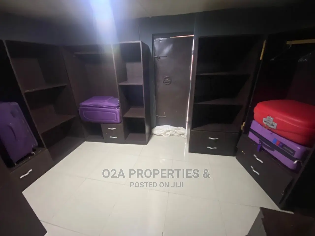 4bdrm House in Junction Mall Area for Sale in Junction Mall Area