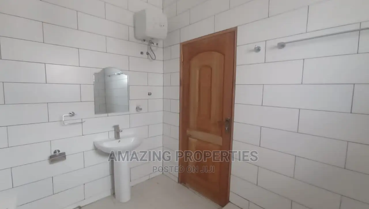 4bdrm House in Lake Side Estate for Sale in Lake Side Estate