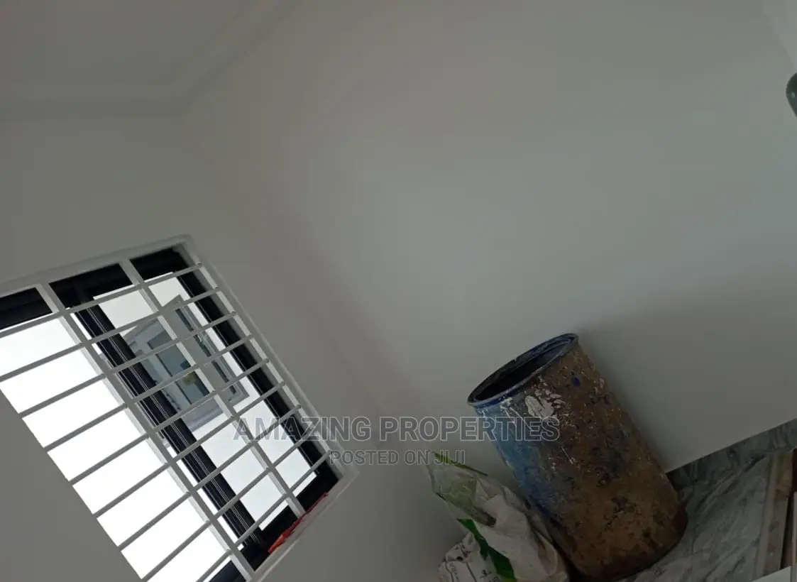 4bdrm House in Lake Side Estate for Sale in Lake Side Estate