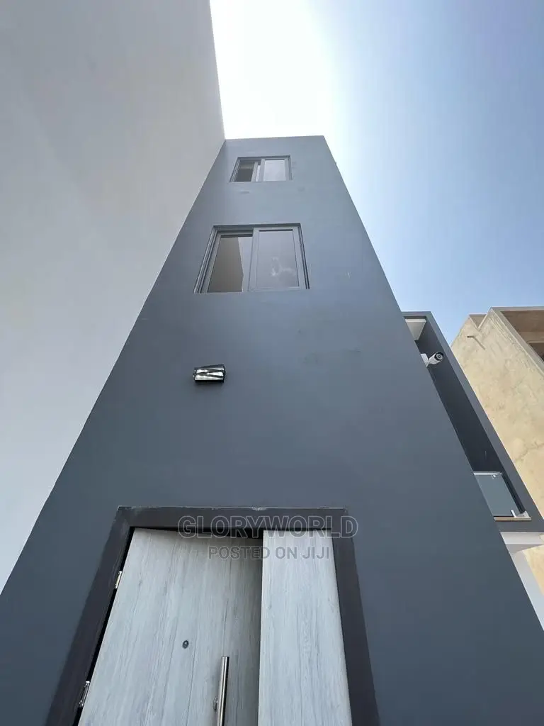 5bdrm House in East Legon for sale in East Legon