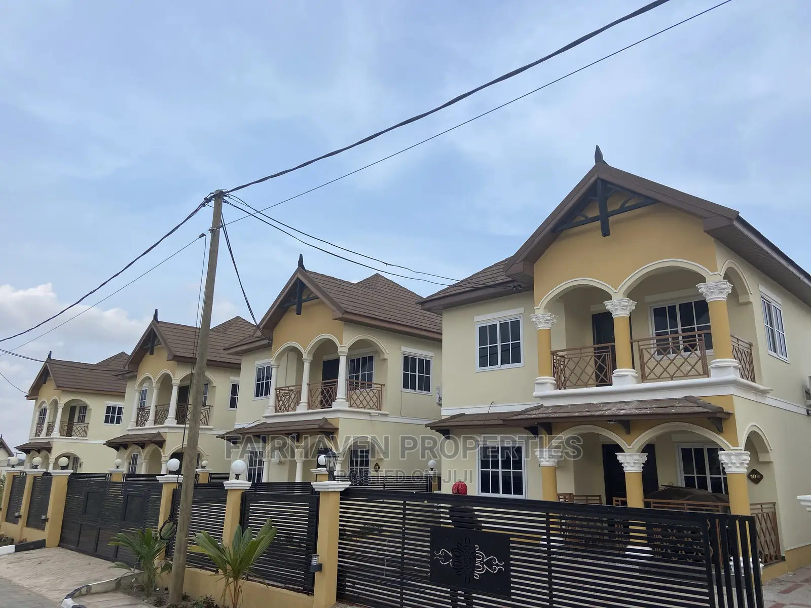 3bdrm Townhouse/Terrace in East Legon Hills for Rent in East Legon