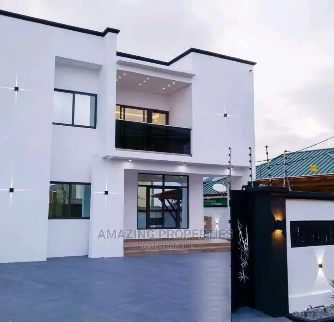5bdrm House in Spintex for Sale in Spintex