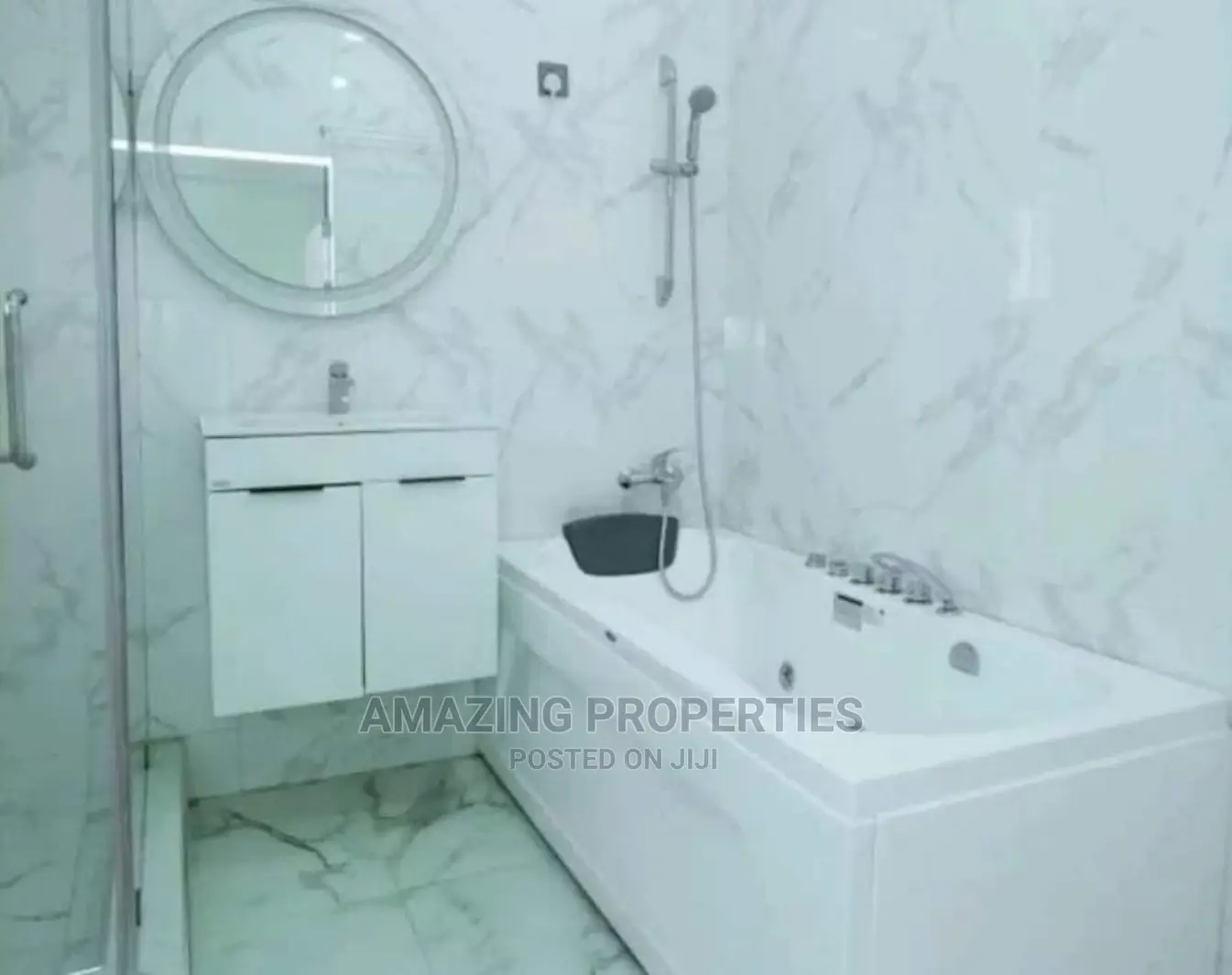 5bdrm House in Spintex for Sale in Spintex