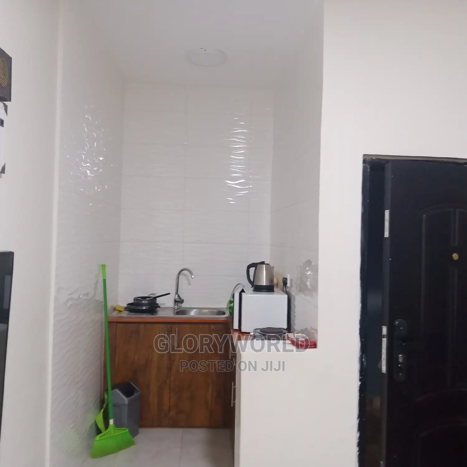 Beautiful Furnished 1 Bed Apartment at Lashibi(Ghc 650 a Day in Tema Metropolitan