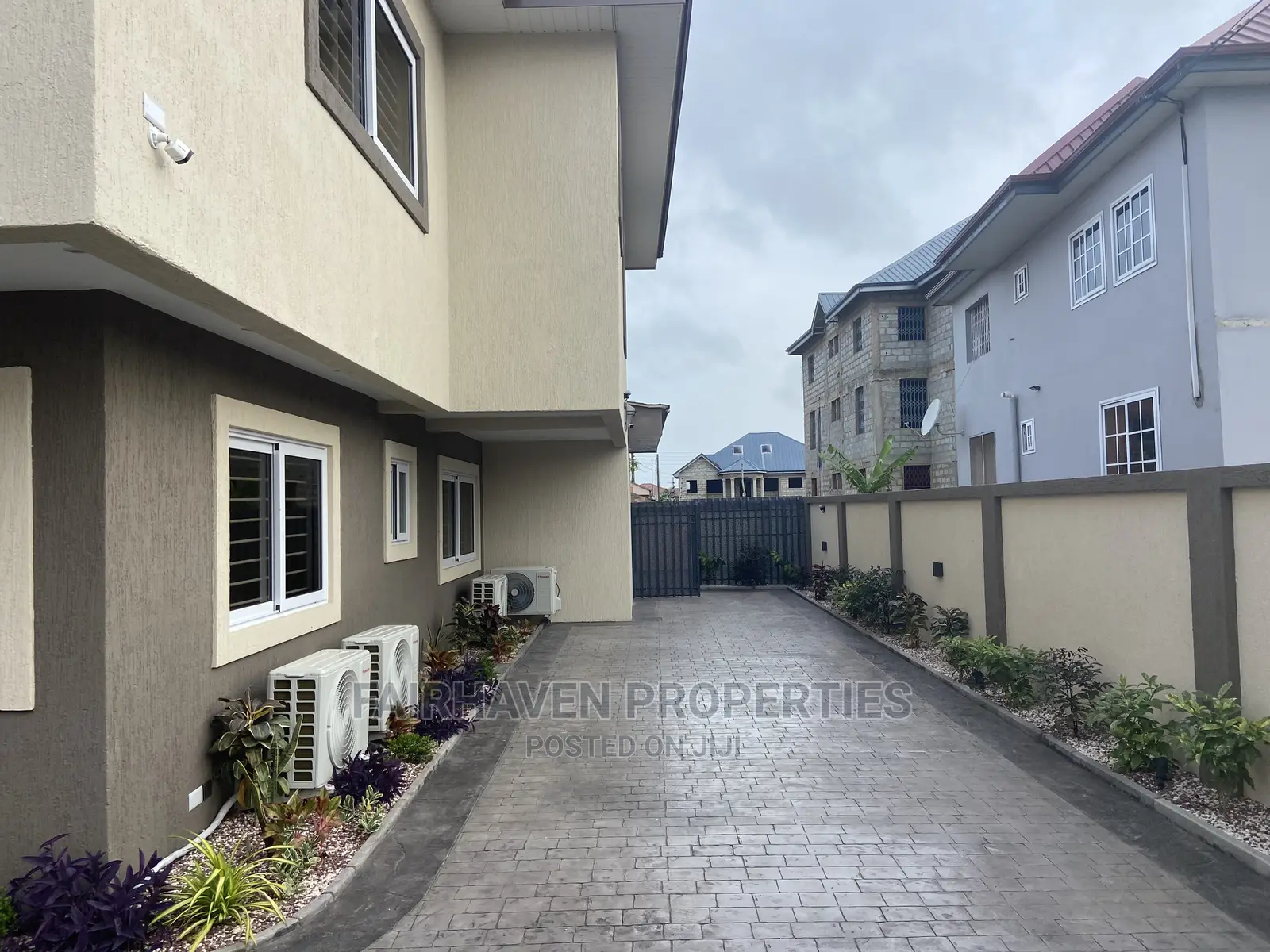 4bdrm House in Fairhaven, Airport Residential Area for Sale in Airport Residential Area
