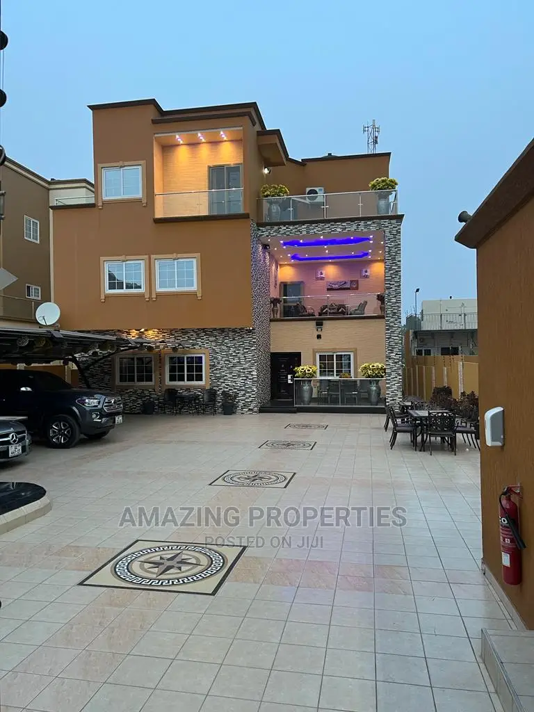 Furnished 6bdrm House in 6 Bedrooms Fully for Sale in East Legon