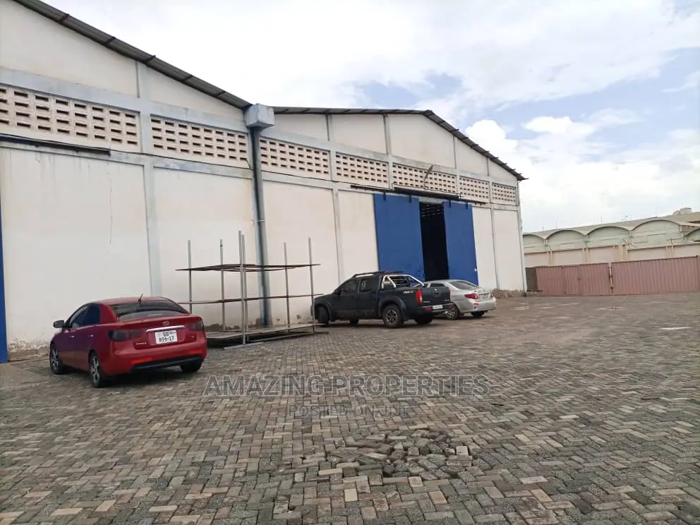 For Rent 1000sqm Were House in Spintex