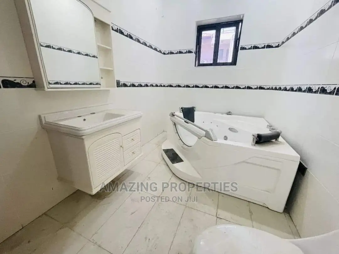 4bdrm House in Spintex for Sale in Spintex