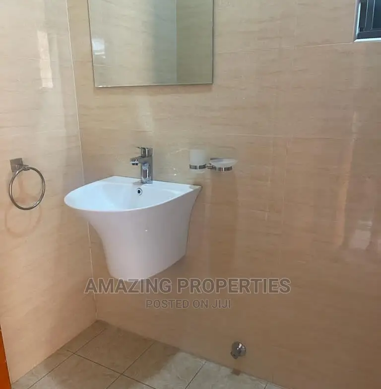 Furnished 5bdrm House in East Legon for Rent in East Legon