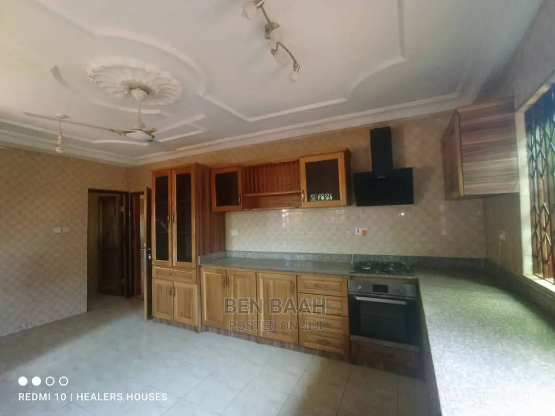 5bdrm House in Ben Properties, Haatso for rent in Haatso