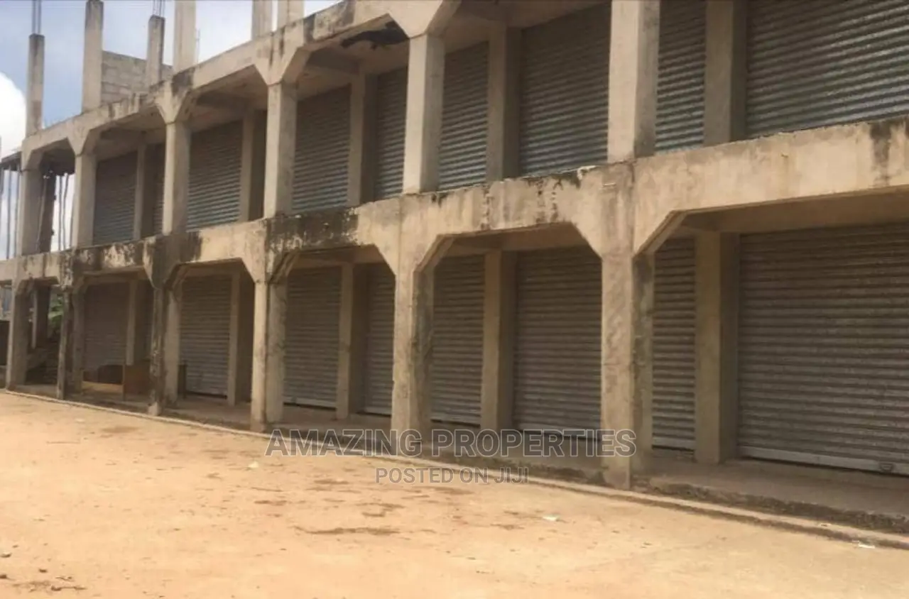 22 Shops for Sale at West Hills Mall Area in West Hills Mall Area