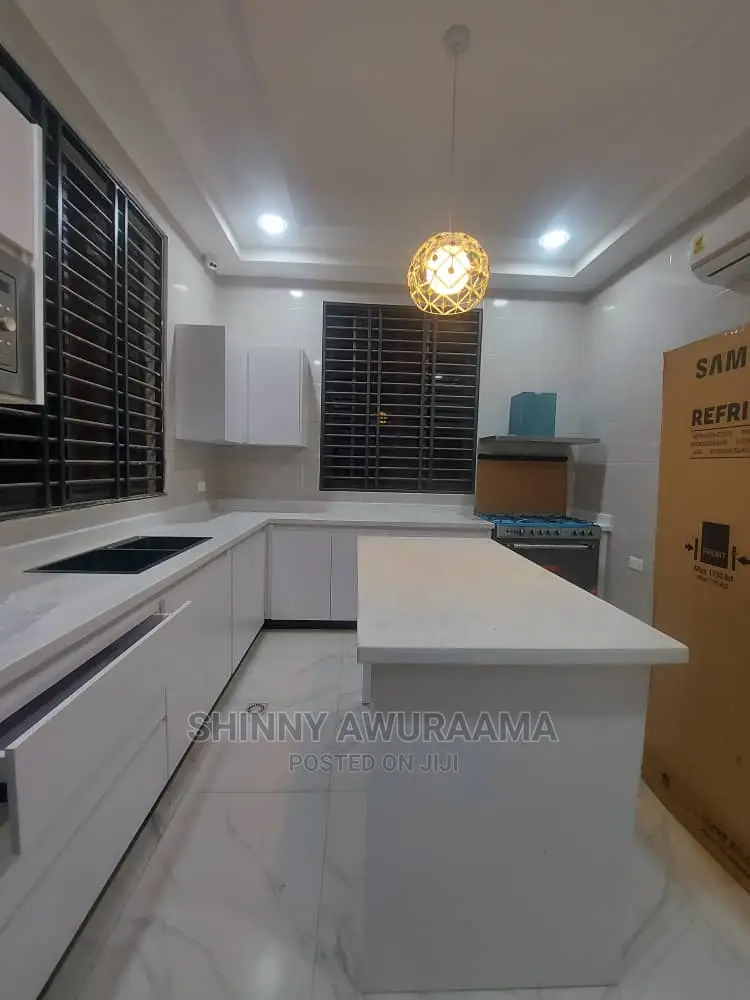 4bdrm House in Ashaley Botwe, School Junction for sale in School Junction