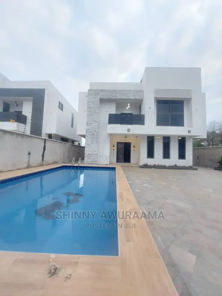 4bdrm House in Ashaley Botwe, School Junction for sale in School Junction