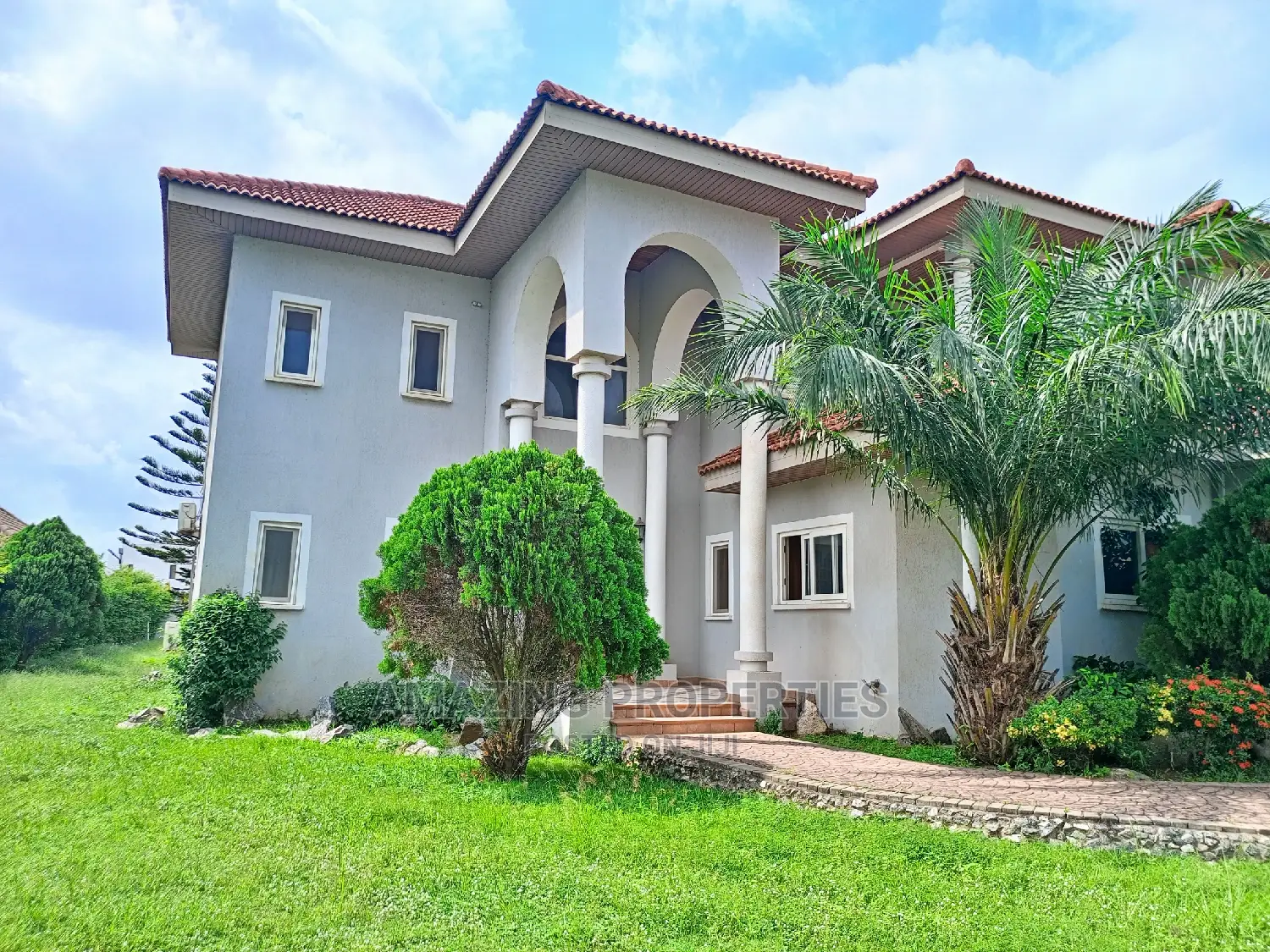 5bdrm House in Amazing Properties, East Legon for sale in East Legon