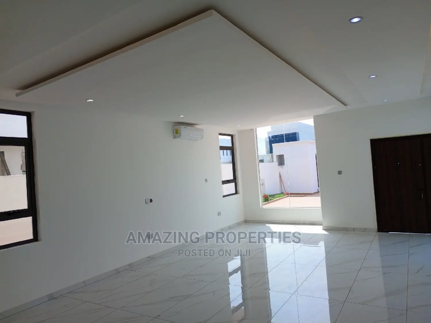 4bdrm House in East Legon, Spintex for Sale in Spintex