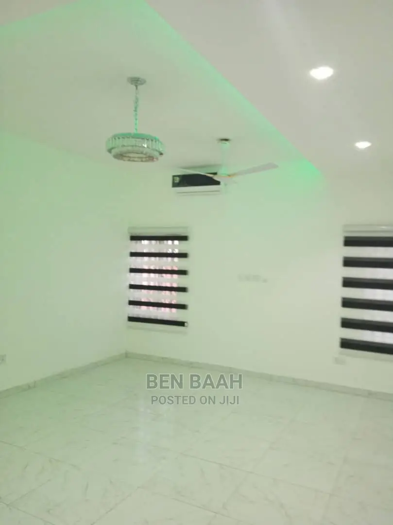 4bdrm Duplex in Ben Properties, Dome for rent in Dome