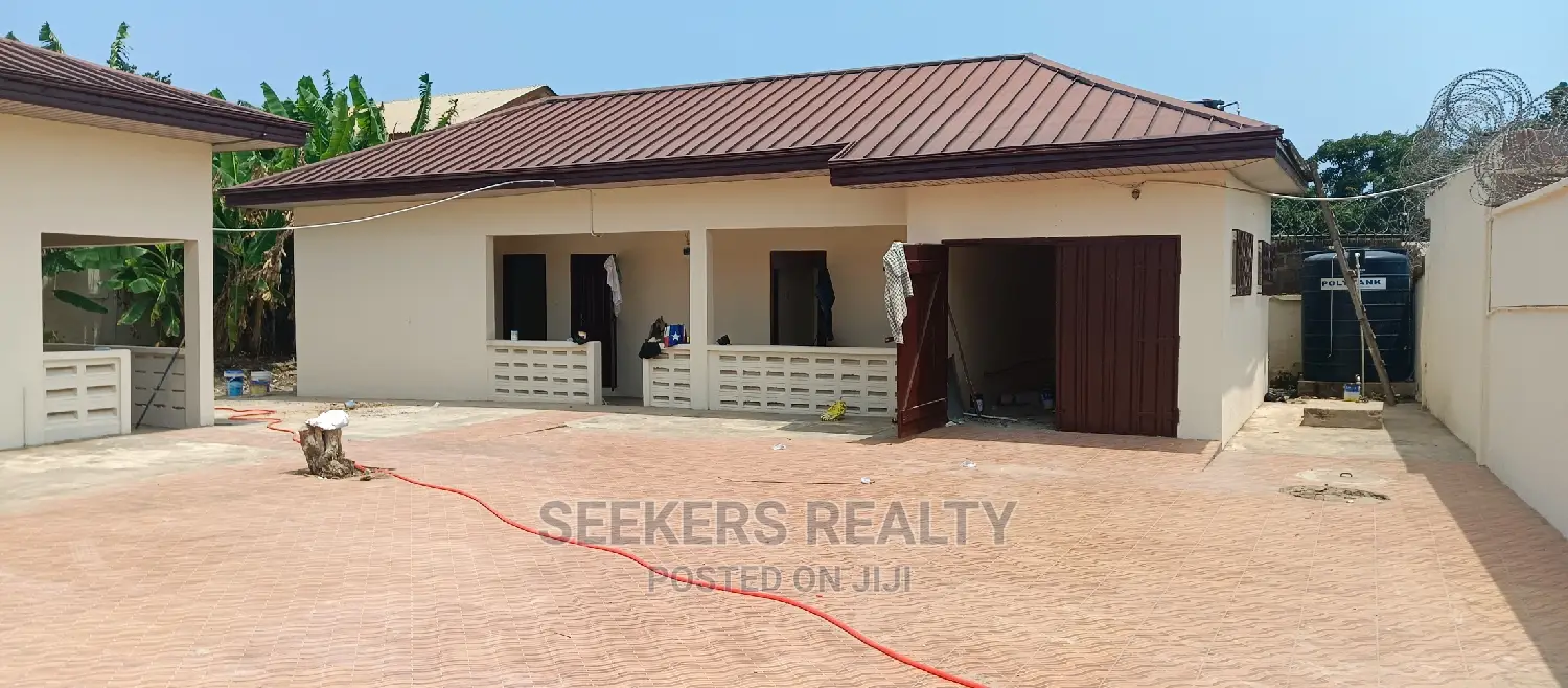 7bdrm House in Seekers Realty, Cantonments for rent in Cantonments