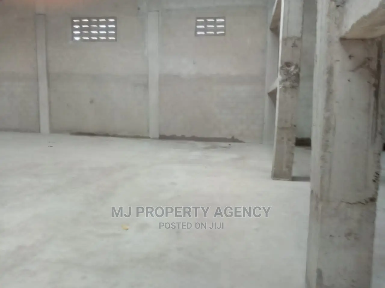 800 SQM Warehouse at North Industrial Area in North Industrial Area