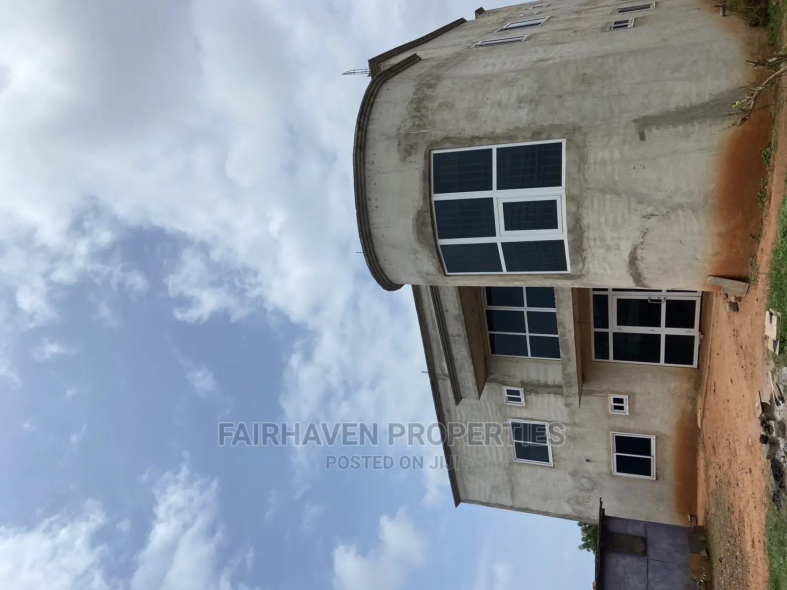 4bdrm House in East Airport for Sale in Airport Residential Area