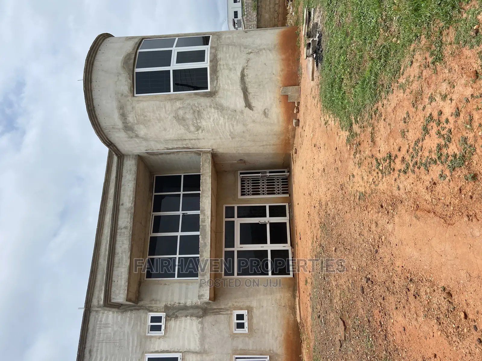 4bdrm House in East Airport for Sale in Airport Residential Area