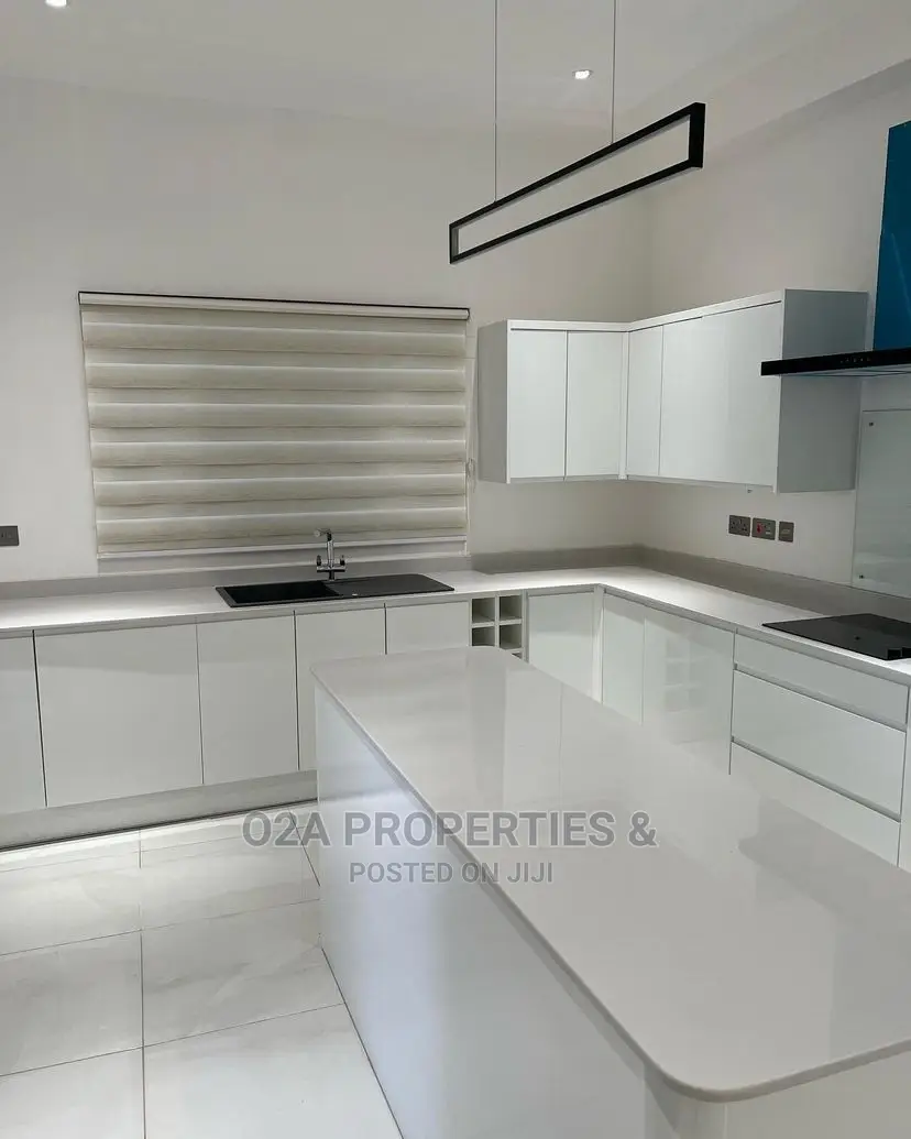 Furnished 4bdrm House in School Junction for Sale in School Junction