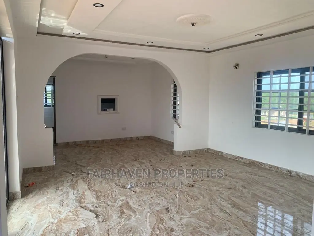 3bdrm Apartment in Tseaddo, Labadi for rent in Labadi