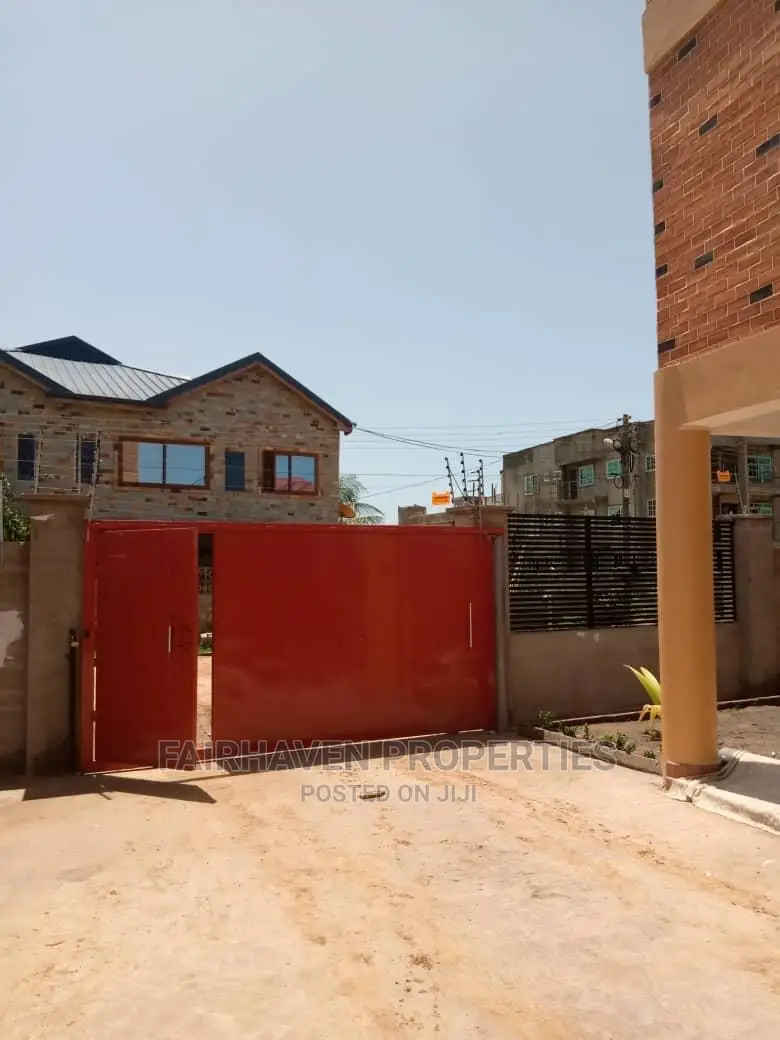 3bdrm Apartment in Tseaddo, Labadi for rent in Labadi
