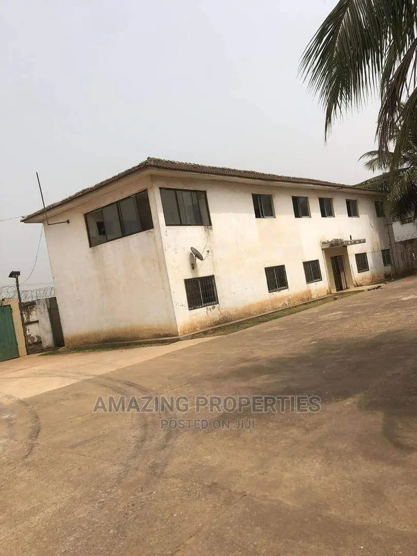 SELLING: Warehouse for Sale at Spintex Road. in Spintex