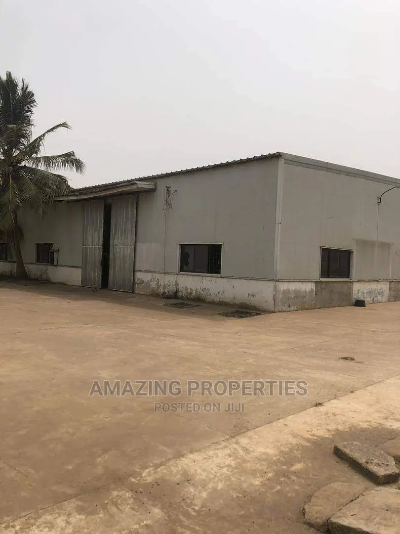 SELLING: Warehouse for Sale at Spintex Road. in Spintex