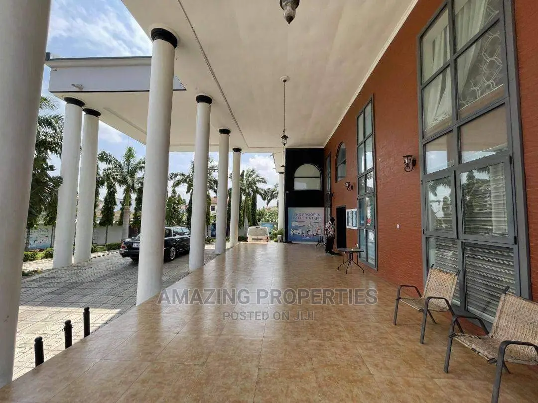 Furnished 8bdrm House in East Legon for Rent in East Legon