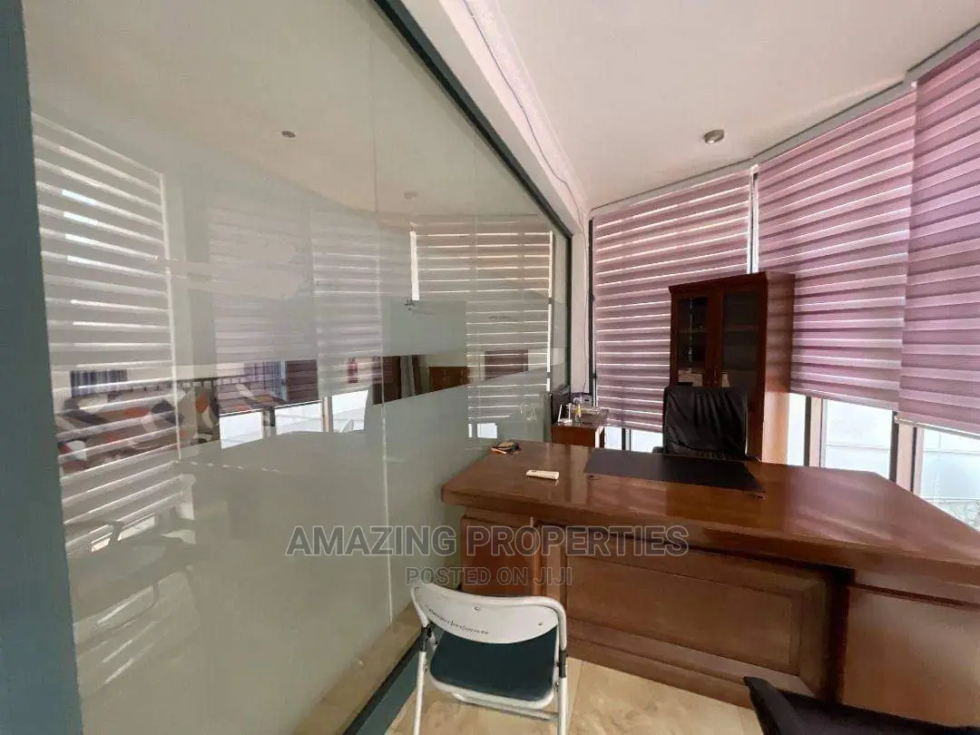 Furnished 8bdrm House in East Legon for Rent in East Legon