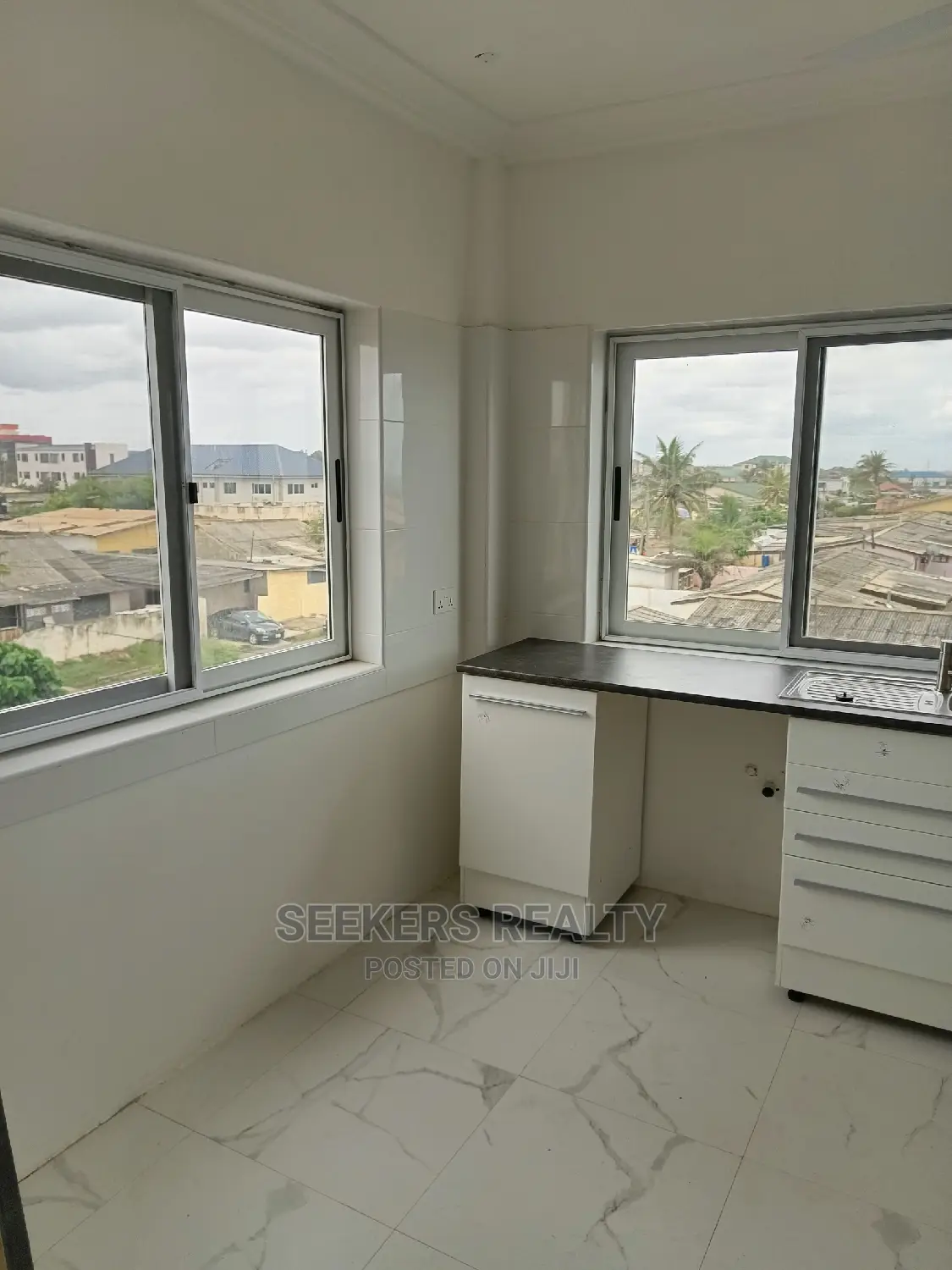 2bdrm Apartment in Seekers Realty, Estates for rent in Estates