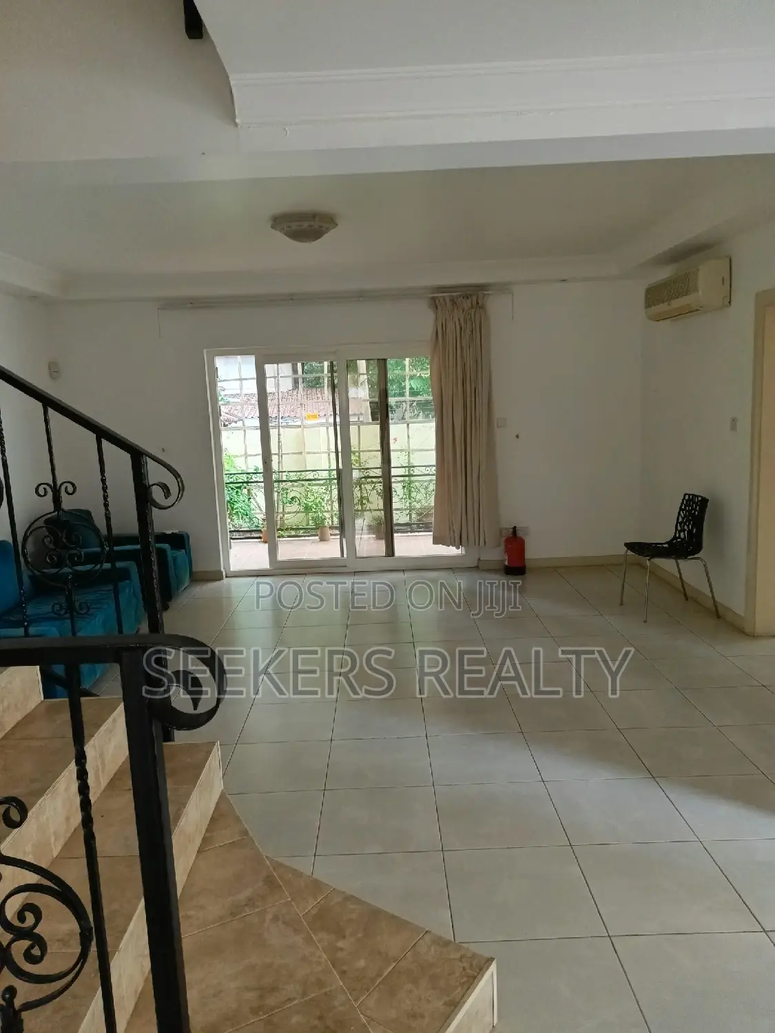 4bdrm Townhouse / Terrace in Seekers Realty, Cantonments for Rent in Cantonments