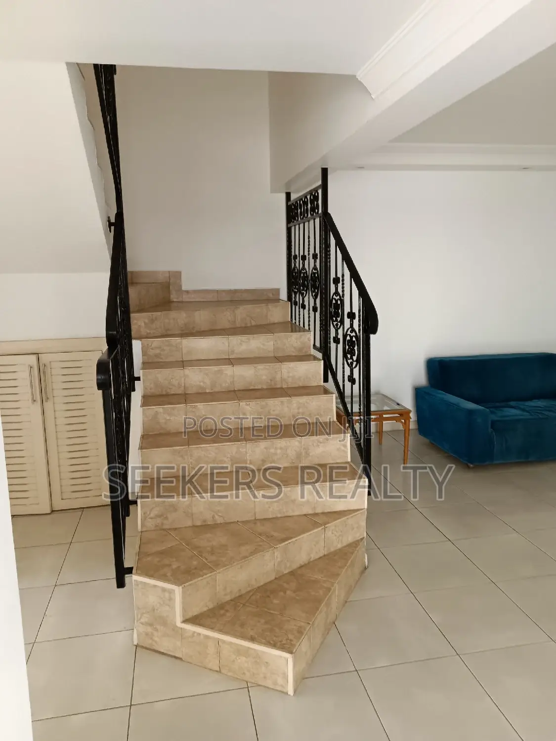 4bdrm Townhouse / Terrace in Seekers Realty, Cantonments for Rent in Cantonments