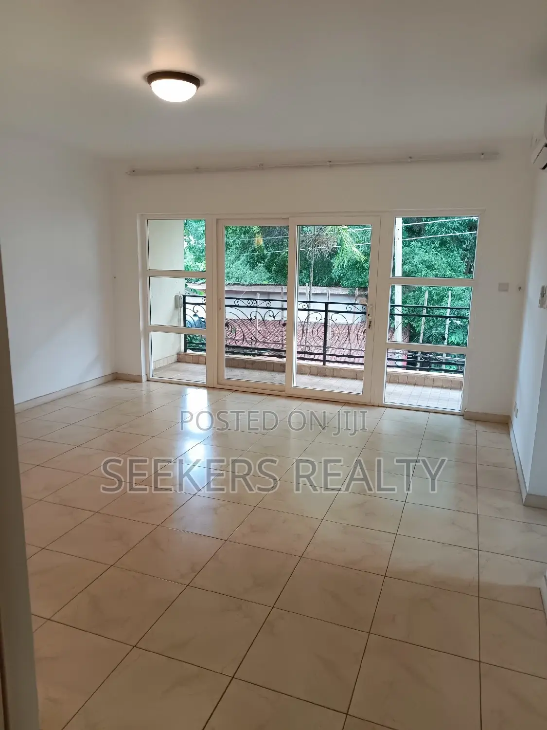 4bdrm Townhouse / Terrace in Seekers Realty, Cantonments for Rent in Cantonments