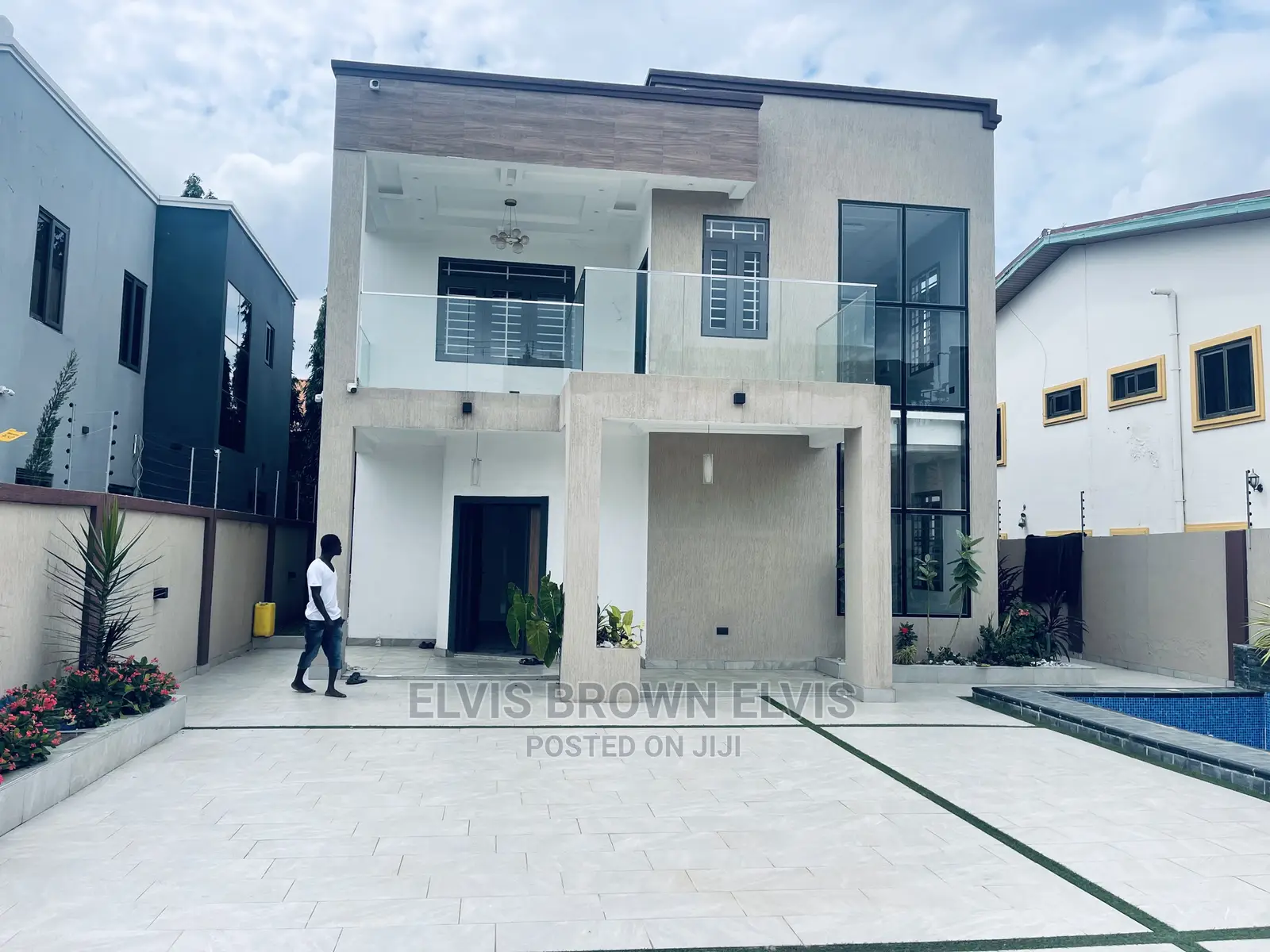 4bdrm Mansion in Living Large, East Legon for Rent in East Legon