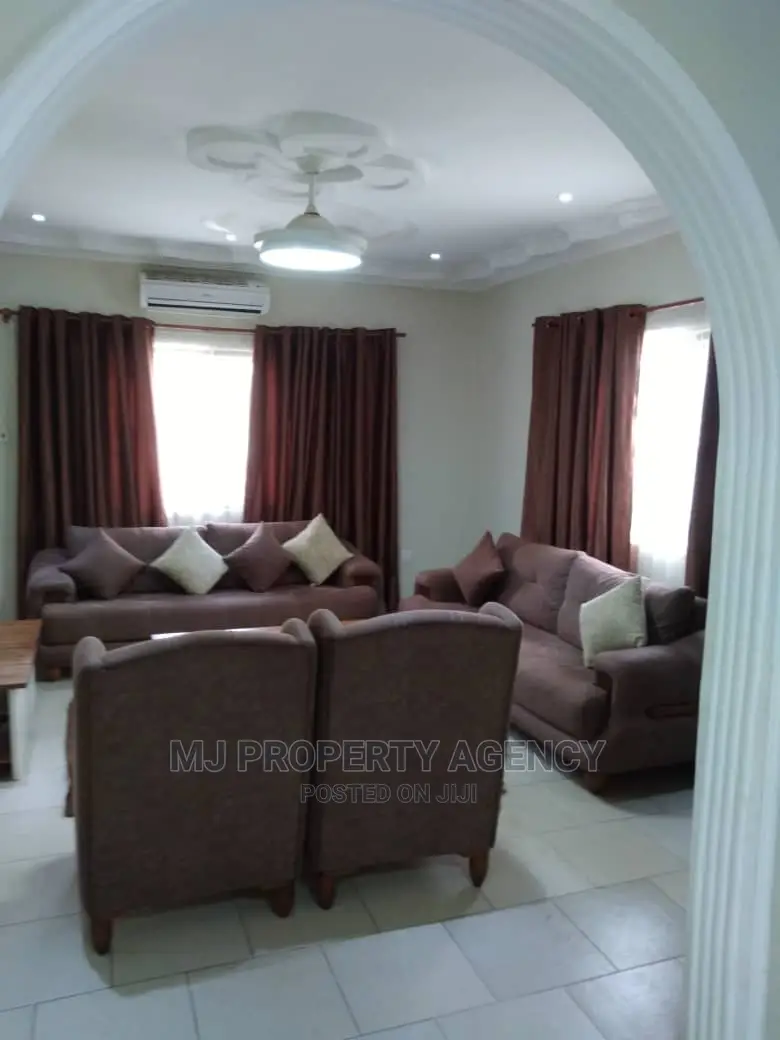 Furnished 3bdrm House in Devtraco Estate, Tema Metropolitan for sale in Tema Metropolitan