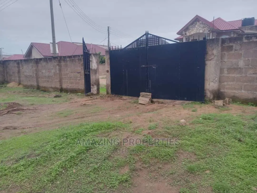 4plots for Sale at Cantonment 650.000 USD Per Plot in Airport Residential Area