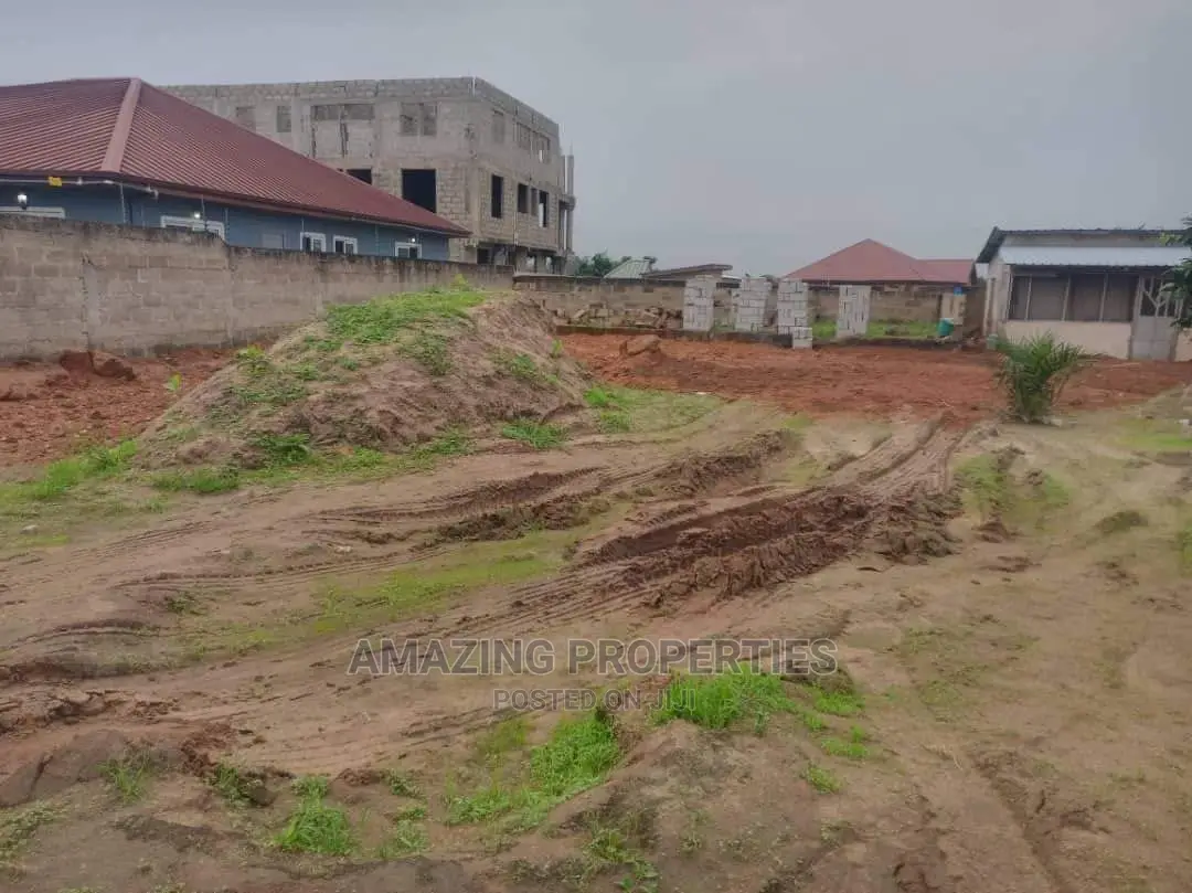 4plots for Sale at Cantonment 650.000 USD Per Plot in Airport Residential Area